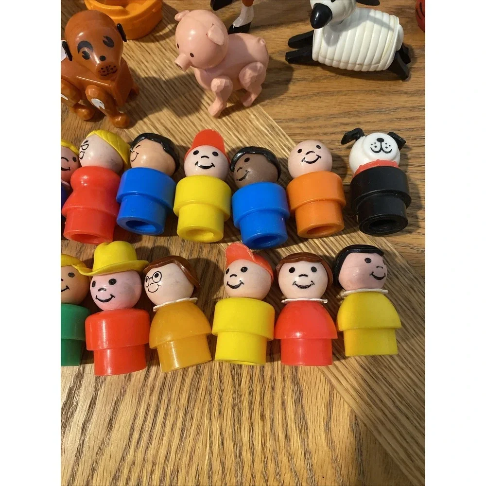 Vintage Fisher Price Little People Different Plastic People Furniture Rare HTF